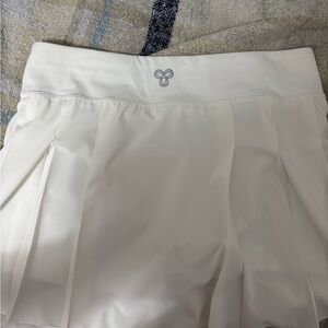 Aritzia White Women's Skirt with shorts